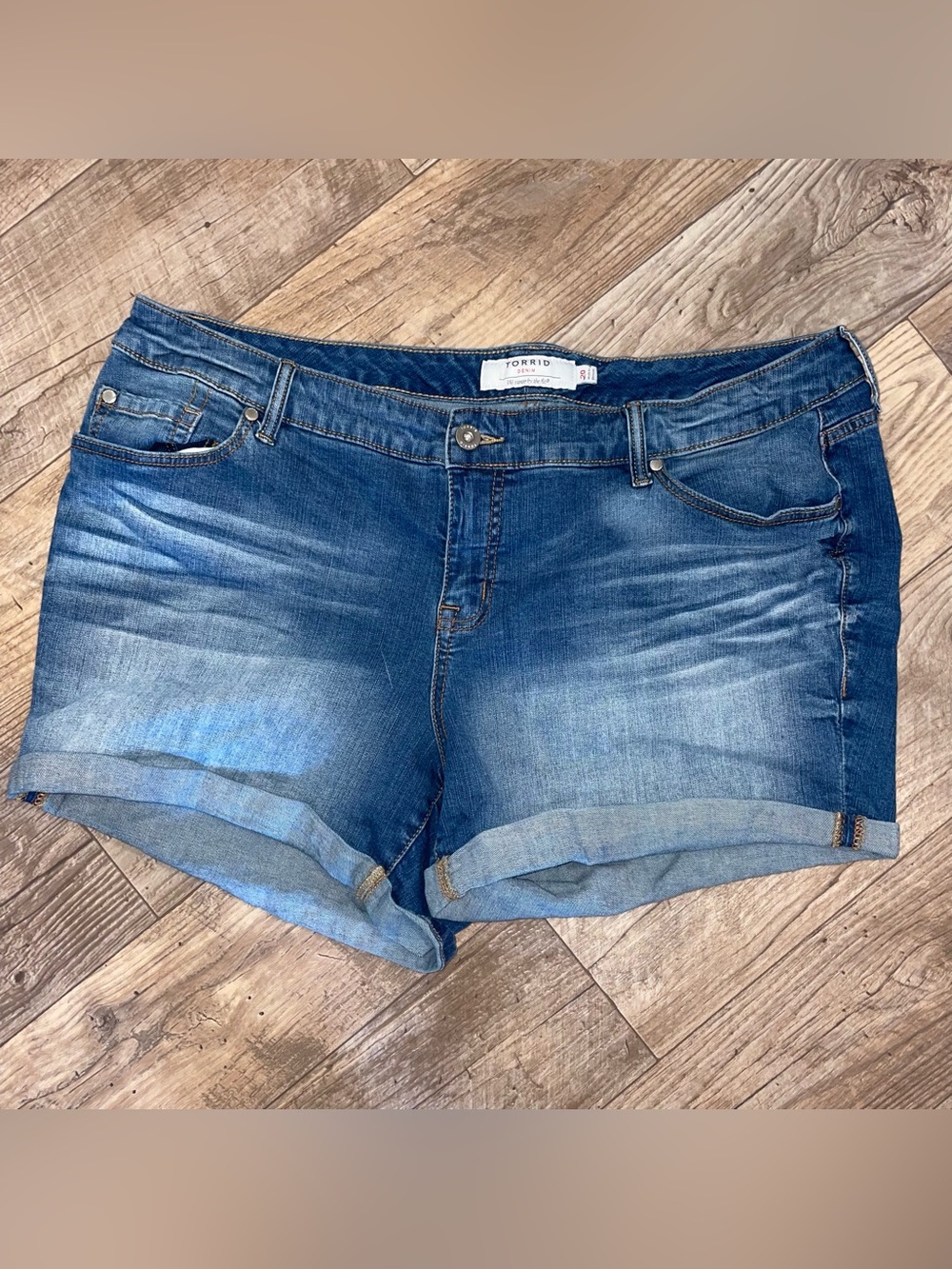 torrid Medium Blue Wash Roll Cuff Denim Shorts